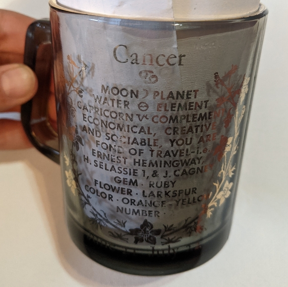 Smokey glass CANCER horoscope mug with gold accents crab and stats - Picture 3 of 9